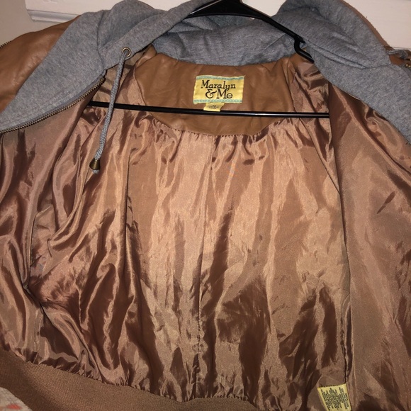 Leather Jacket - Picture 5 of 8